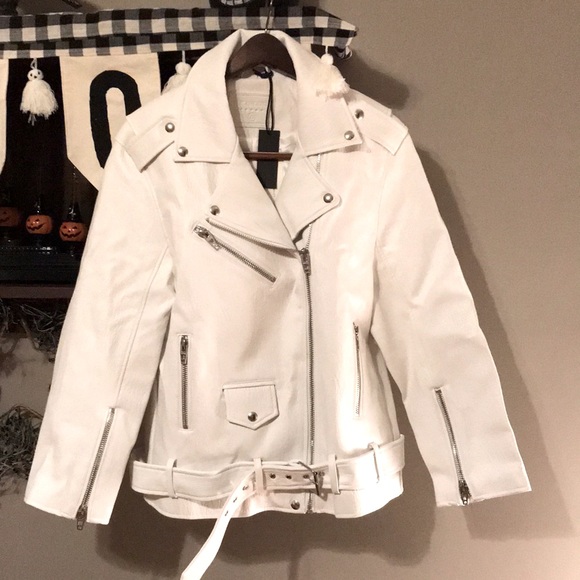 Christmas gift alert!! NWT white biker style faux leather jacket - Picture 1 of 15
